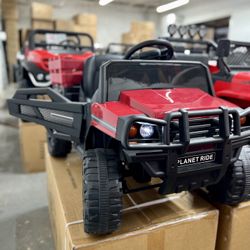 ‼️🎄LIMITED STOCK SALE🎄‼️ 12V Kids Ride on Car Farm Truck with Parental/Self Control