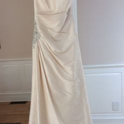 Wedding Dress Size 10 Will Fit A Size 4