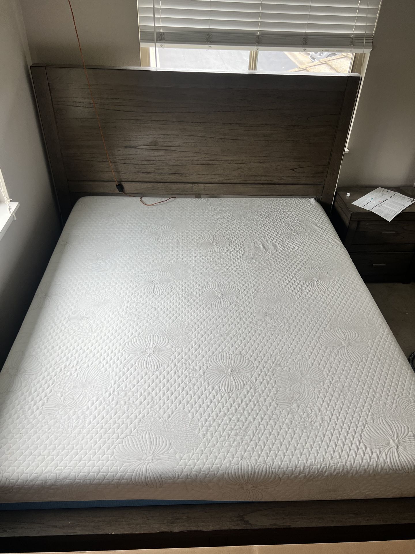 California king 10” Gel Memory Foam Mattress With 5”Box Spring