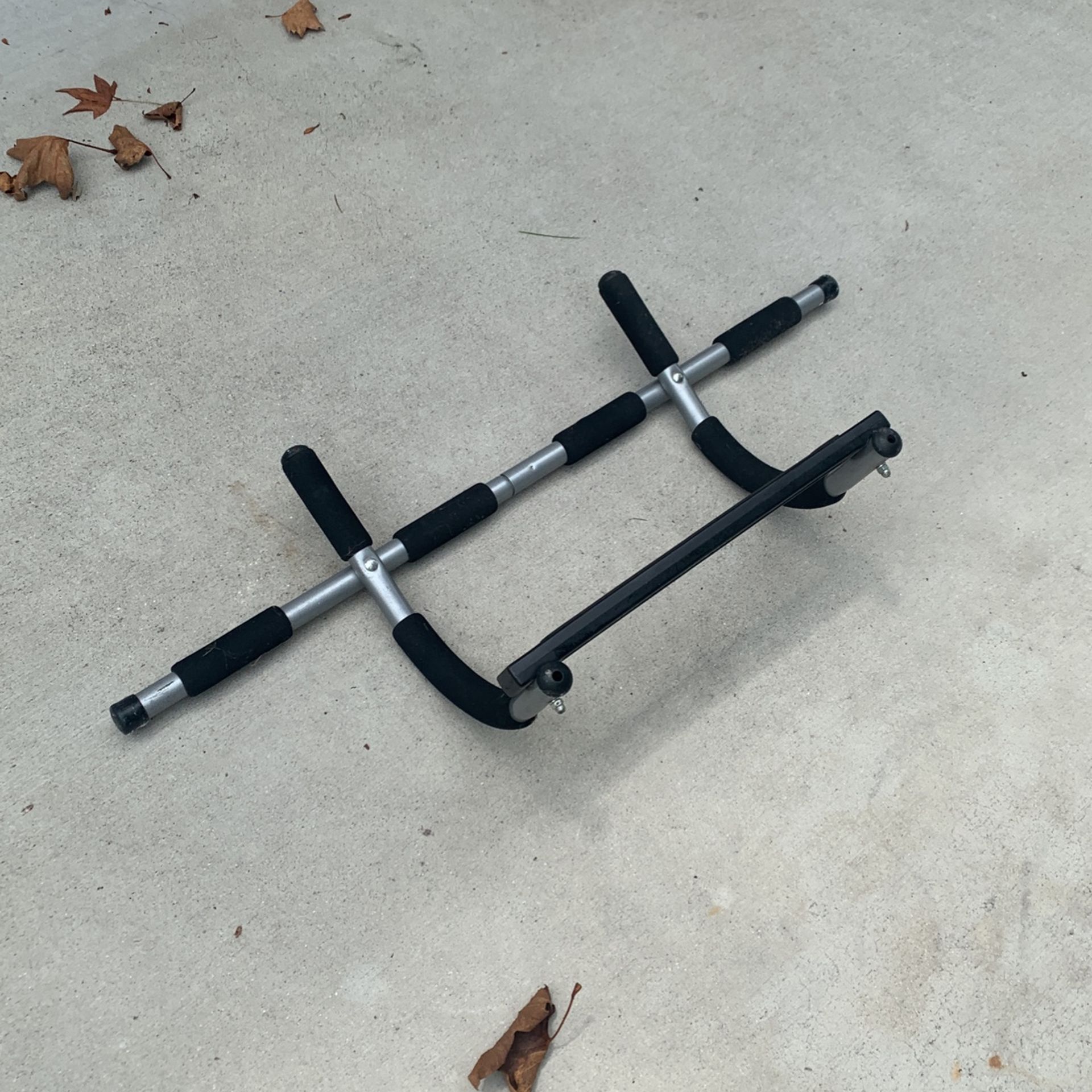 Iron gym Pull Up Bar
