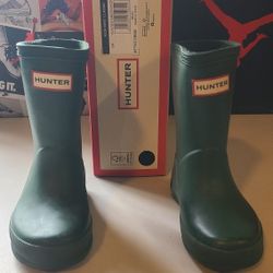 HUNTER Rain Boots Kids Size (7-8)