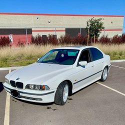 99 BMW 528i 