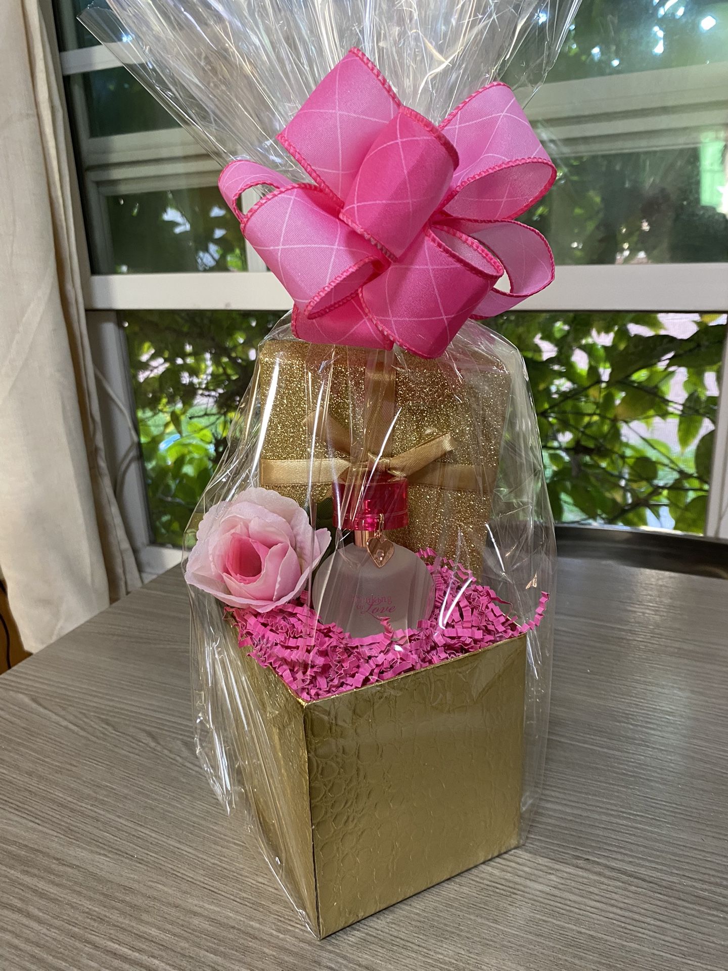 Mary Kay Thinking Of Love Perfume Mothers Day Gift