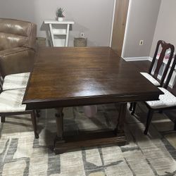 Dining table and 4 chairs