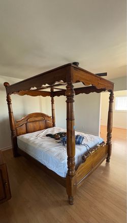 Vintage Solid wood bed frame Queen
