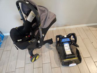 Doona Car seat with bases