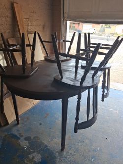 Kitchen table & chairs