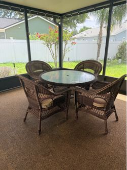 Tan patio set