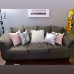 Couch /chestnut Color