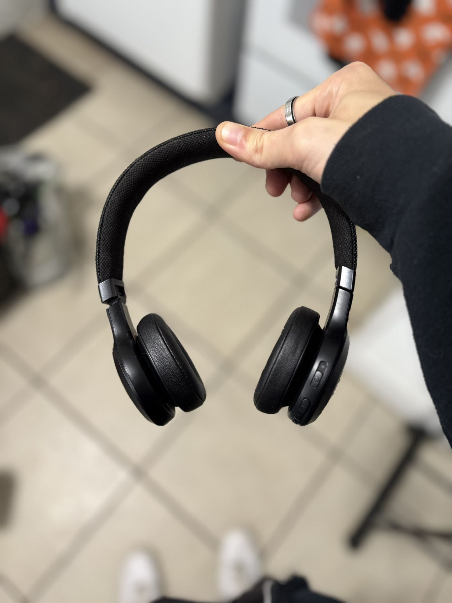 JBL Tune 520BT Headphones