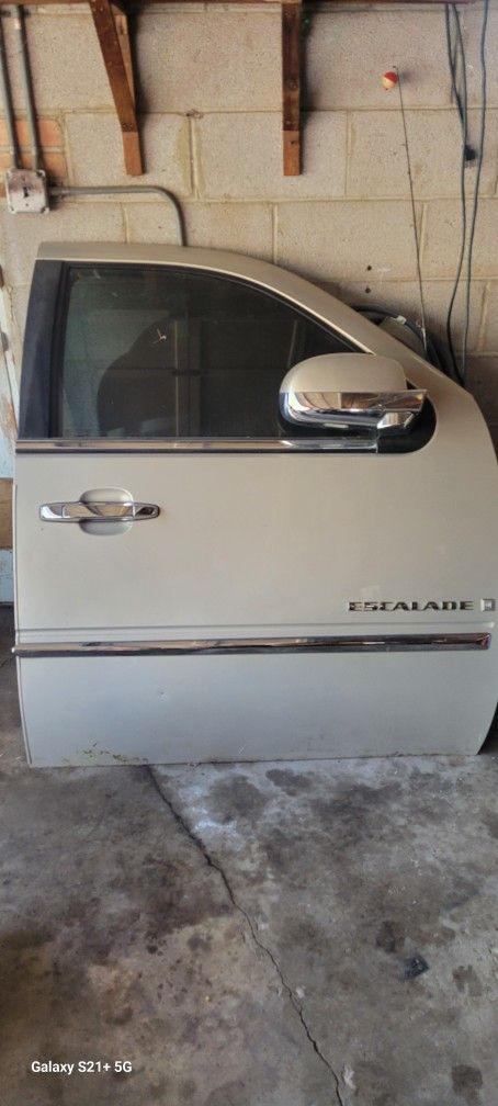 Part Cadillac Escalade Door
