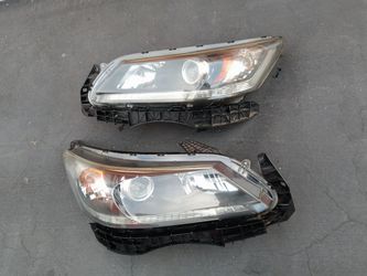 2013 -2015 Honda Accord Sedan Headlights With Light Bulbs And Headlights Brackets Oem. 