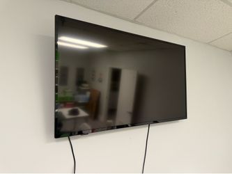 50” Insignia Smart TV – Full HD LED – Excellent Condition