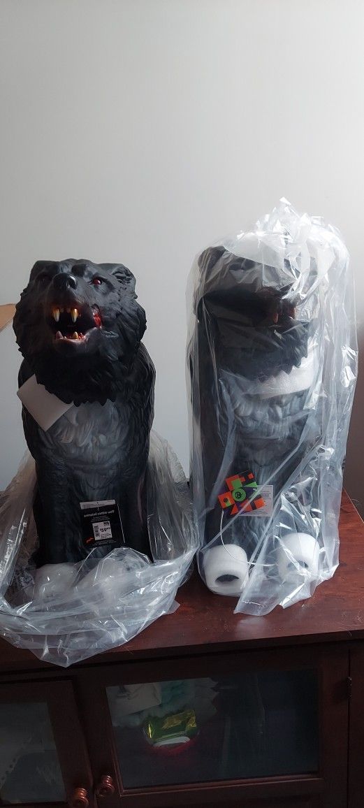 Halloween MOTION 2 WOLF DOGS. New In Box