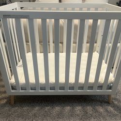 Delta Essex Convertible Mini Baby Crib w/ Mattress
