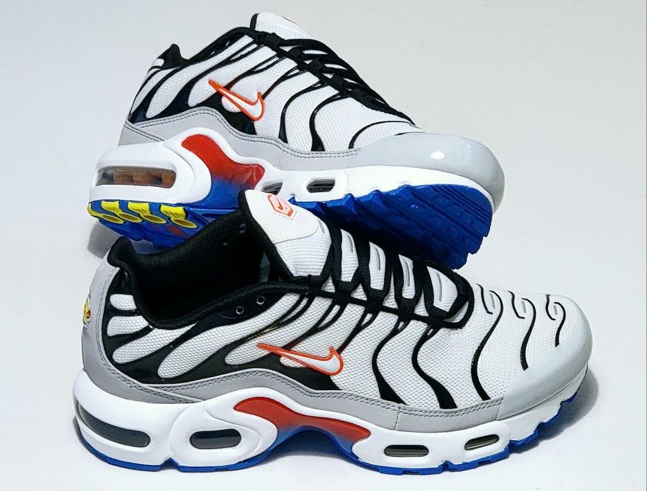 BIG KID'S SIZE 6.5Y / WOMEN'S SIZE 8: NIKE AIR MAX + RUNNERS!!