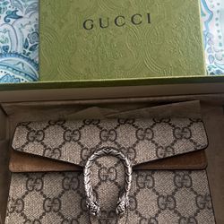 Gucci Dionysus GG Supreme Super Mini Bag 