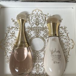 Louis Vuitton Dancing Blossom for Sale in Dallas, TX - OfferUp