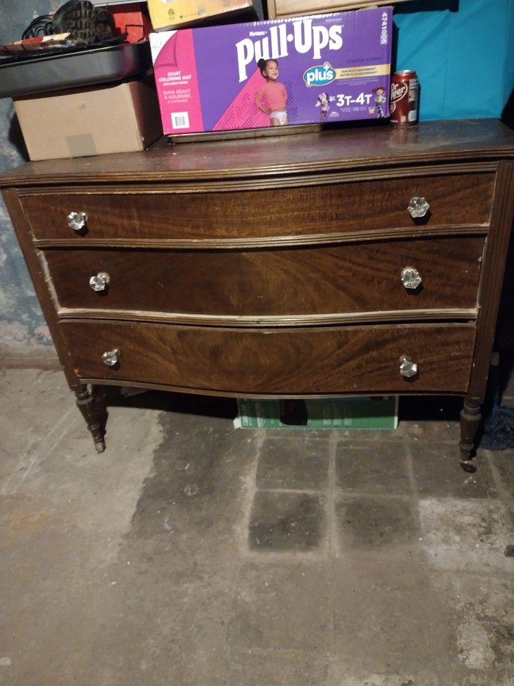 Antique Dresser With Mirror Attachment