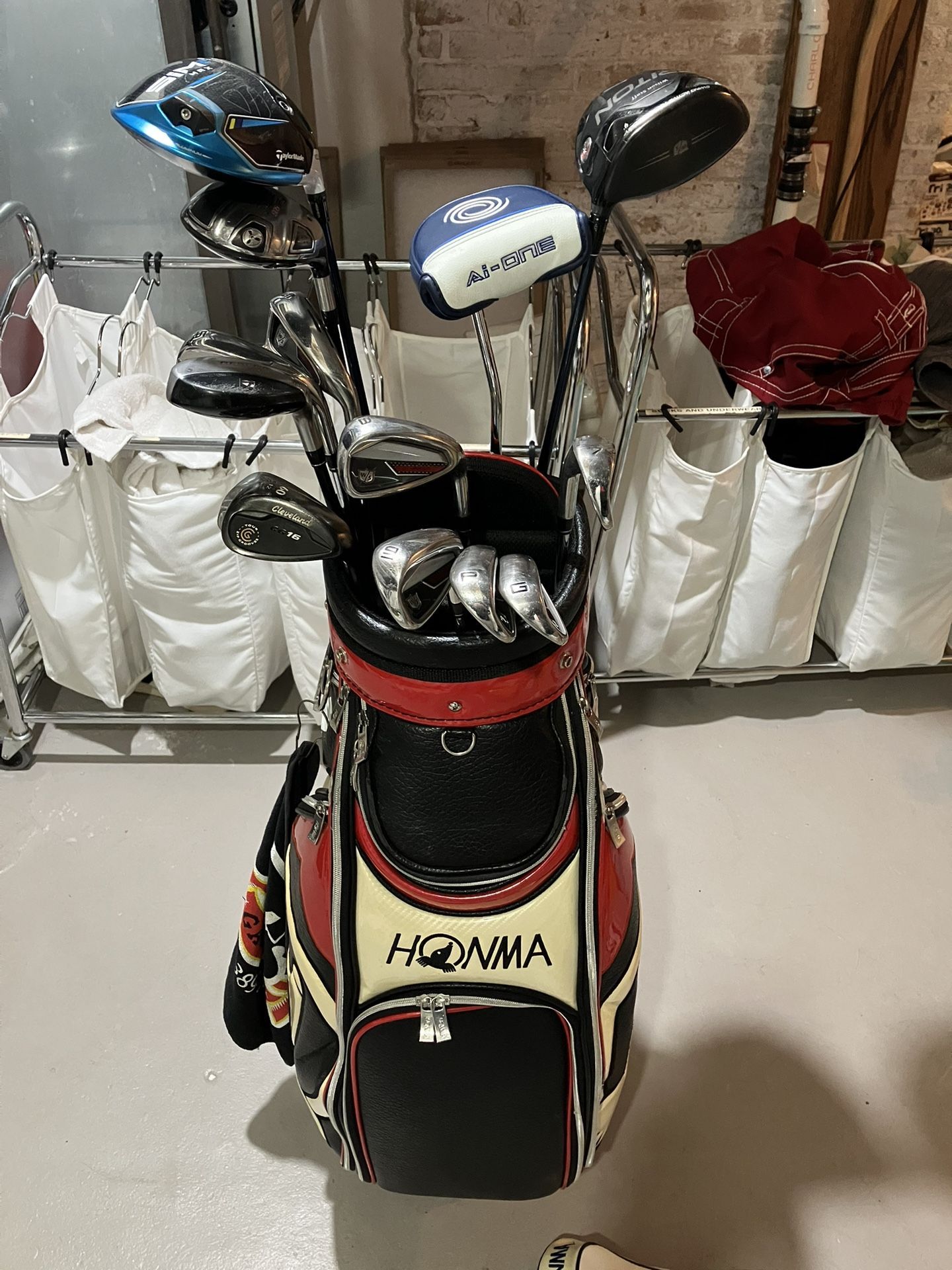Full Honma Golf Bag
