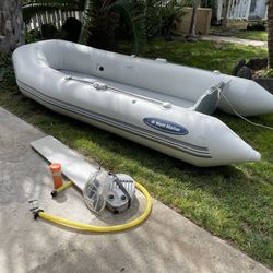West Marine 10’ Inflatable Boat Great Condition