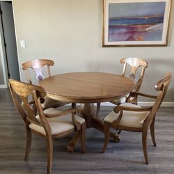 Ethan Allen New Country Round Pedestal Table And 4 Chairs