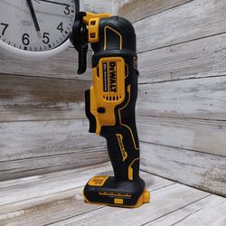 ATOMIC 20V MAX Cordless Brushless Oscillating Multi Tool (Tool Only)
