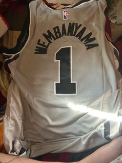 Victor wembanyama jersey xl
