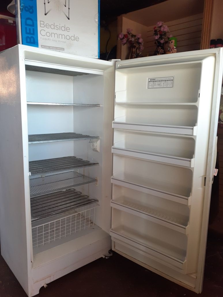 Kenmore Upright deep freezer 160 for Sale in Houston, TX OfferUp