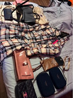 Huge bag bundle everything you see for 500$ READ DESCRIPTION!