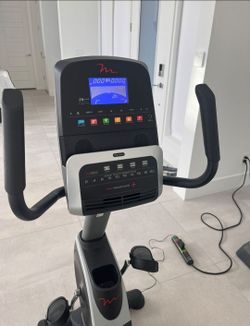Free motion 330R Exercise Bike