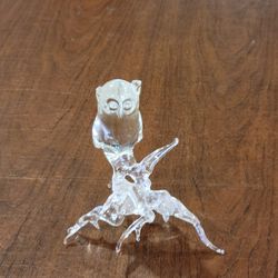 Vintage Owl on the branch Clear art glass sculpture  Michael Dorofee 
hand-blown crystal glass figurine. 5 1/3" tall. Weight 6.5oz plus 
shipping mate