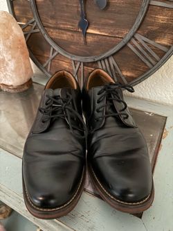 Men’s size 11W Dockers