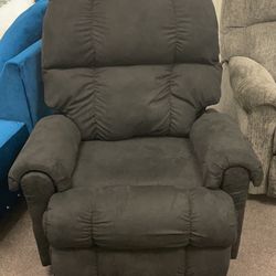 BRAND NEW ROCKING CHAIR. (SAME DAY DELIVERY)