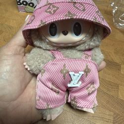 Labubu Outfit 