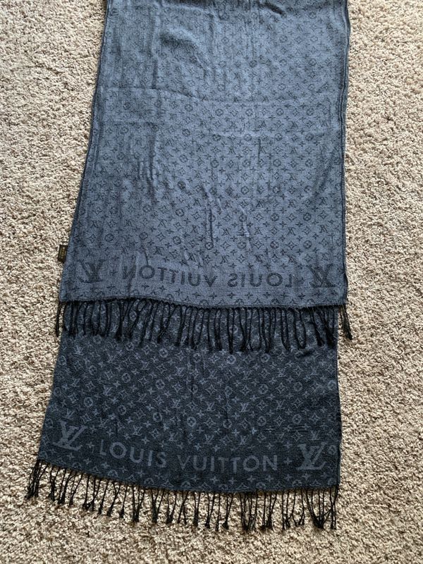Louis Vuitton Scarf for Sale in Melbourne, FL - OfferUp