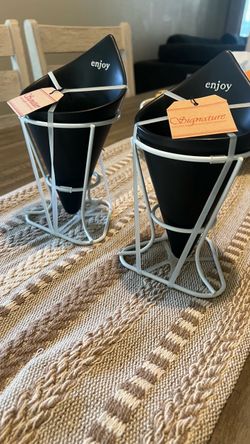 Signature Housewares French Fry Cone Holders Set of 2