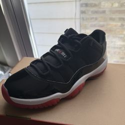 Jordan 11 Low Men 9.5 