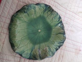 Global Views Free Formed Lily Plate - Green  11" large