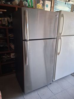 NICE..NICE..FRIDGE...STAINLESS STEEL  28 X 64 WIRKING GOOD CLEAN..DELIVER X $