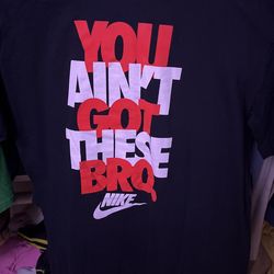 Nike Tee shirt Adult Large 