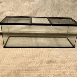 4 Ft Long Terrarium, Excellent Condition
