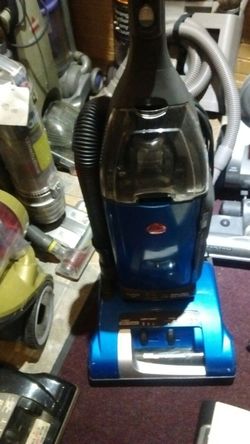 Hoover upright vacuum bagged WindTunnel self-propelled used