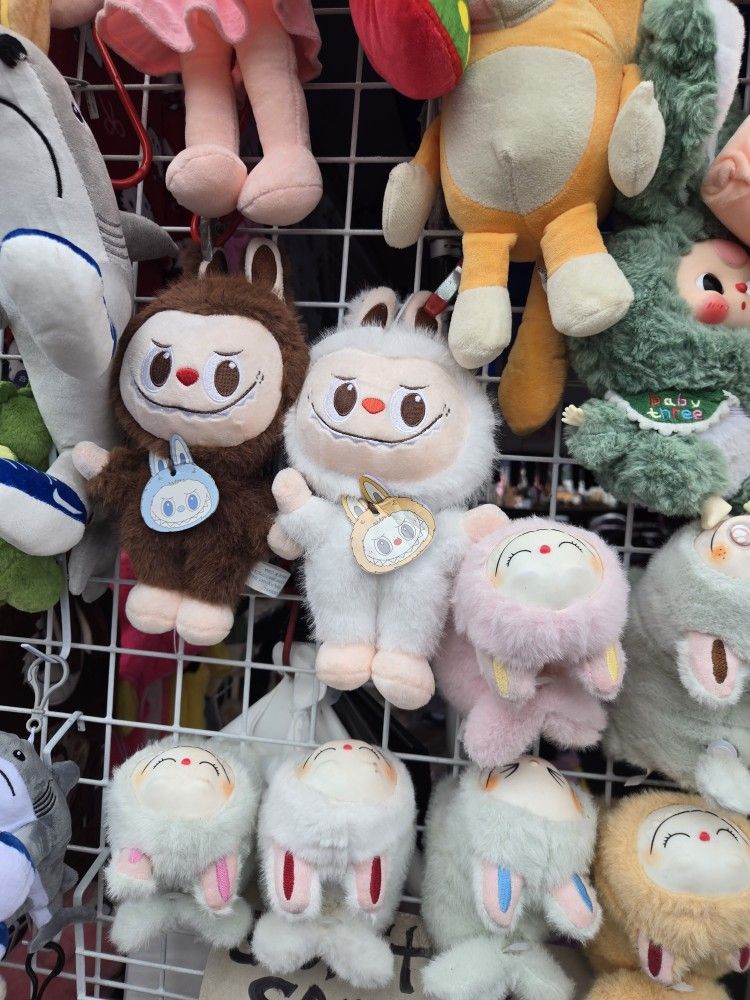 4 Free Goldfish With Tank