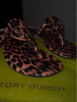 Tory Burch, classic leopard sandals