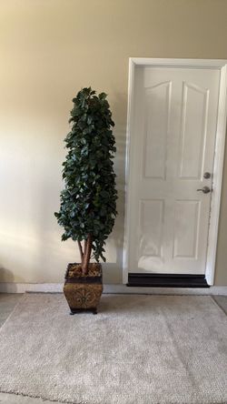 English Ivy Topiary Artificial Tree