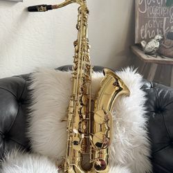 Tenor Saxophone Brand New / Tenor Sax  With Case And Accessories 