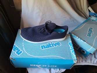 New Tennis Size 9.0