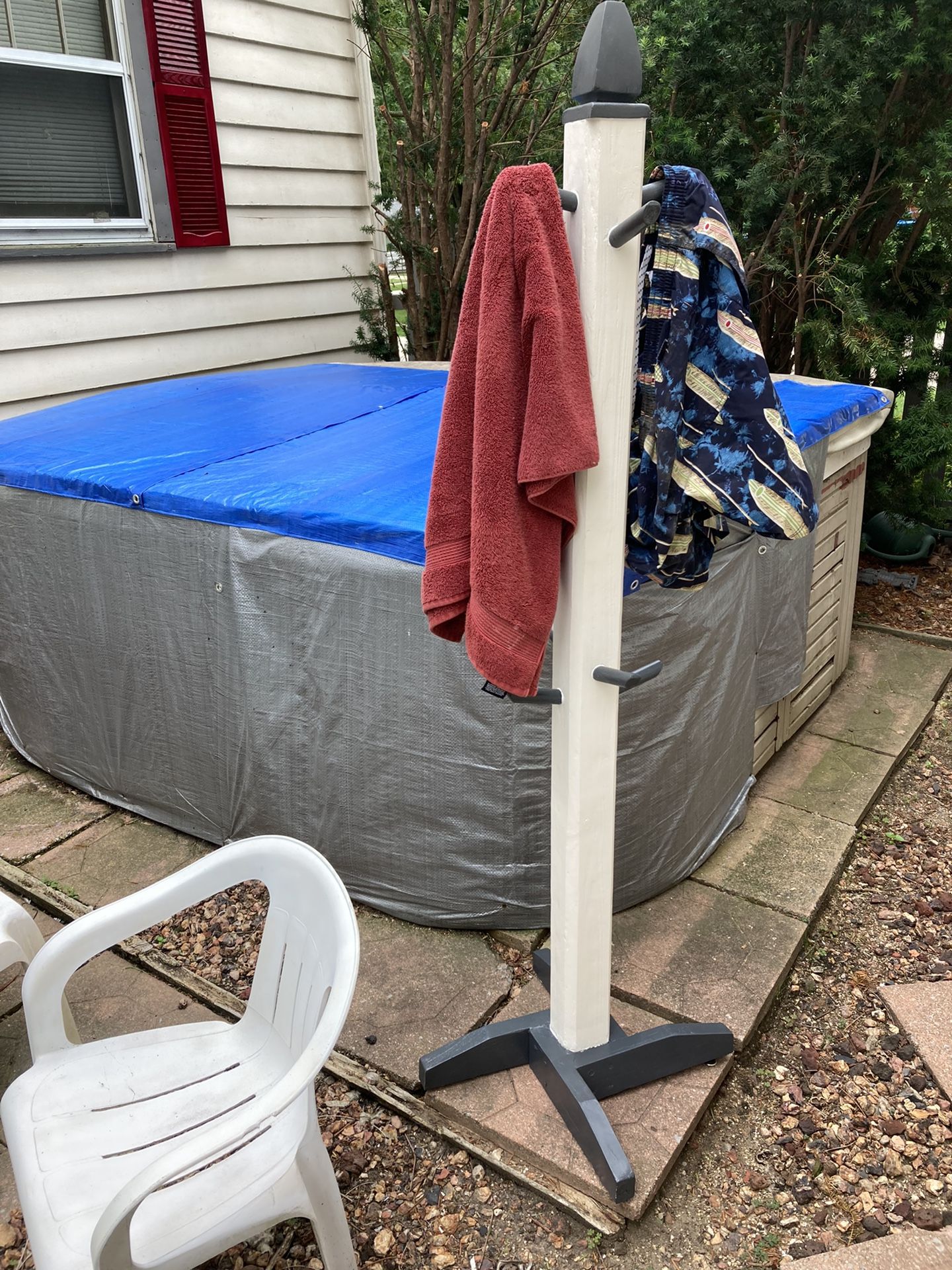 Indoor/Outdoor HALL Tree