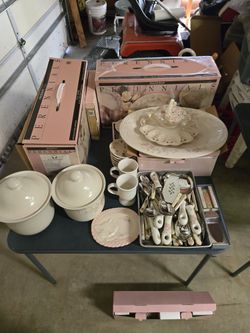 Vintage Tea Rose Stoneware